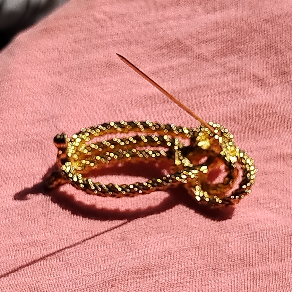 Christian Dior Vintage Elegant Gold Plated Knot Brooch.Authintic - Picture 10 of 16